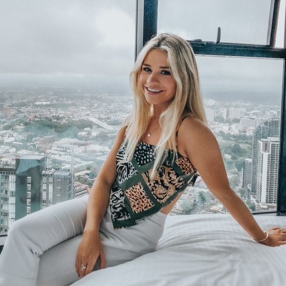 Meet your Posher, Meg - Picture 1 of 1